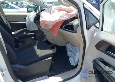 2023 Chrysler Voyager Lx из США, поврежденный, VIN 2C4RC1CG9PR548558